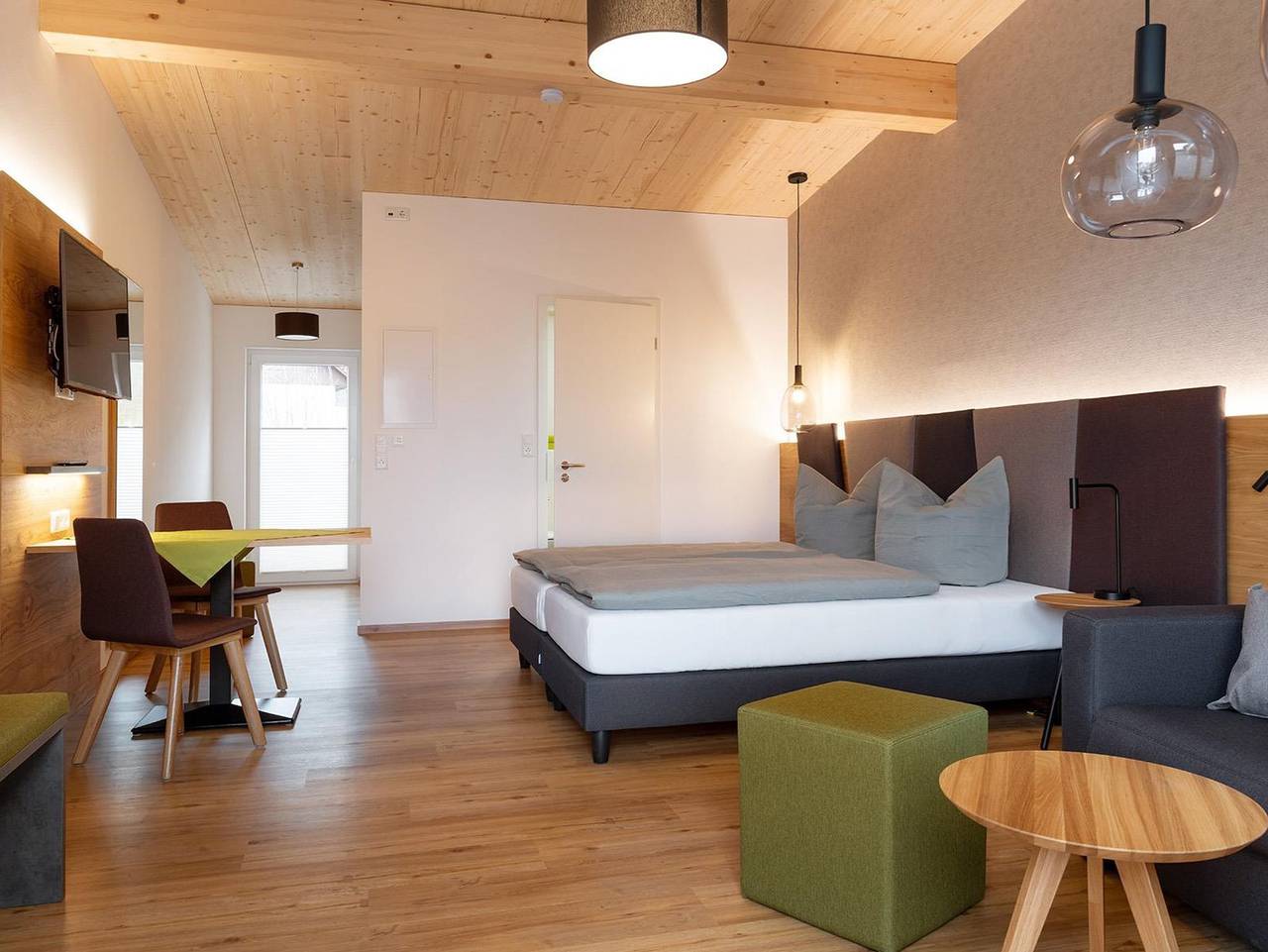 Ganze Ferienwohnung, Gästezimmer/Appartement Familie John - Appartement mit Küche in Veitsbronn, Franken