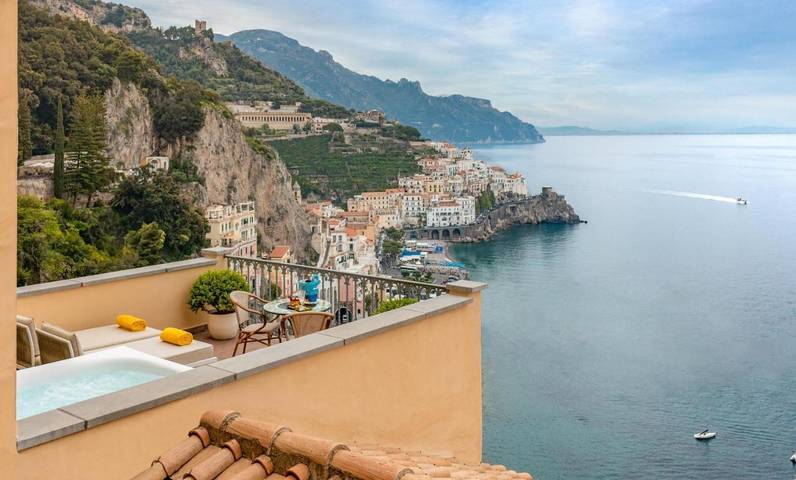 Hotel für 2 Personen, mit Sauna und Pool sowie Ausblick und Garten in Amalfi