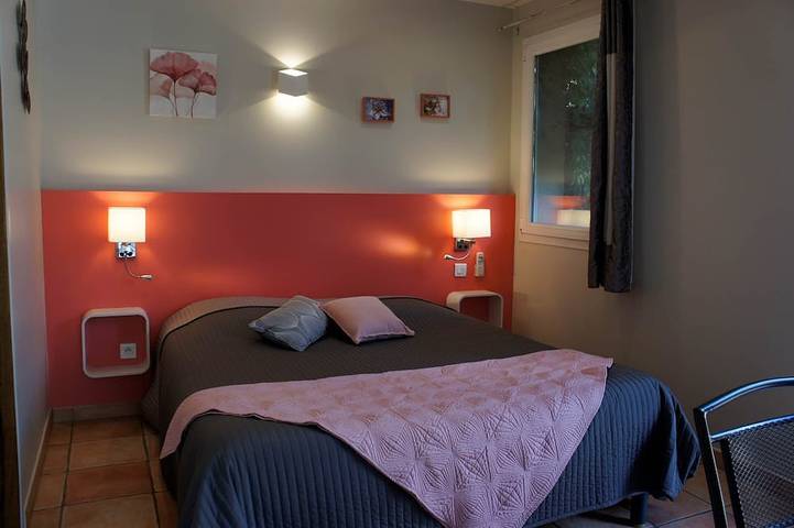 Hôtel pour 4 personnes à Loriol-du-Comtat - 2