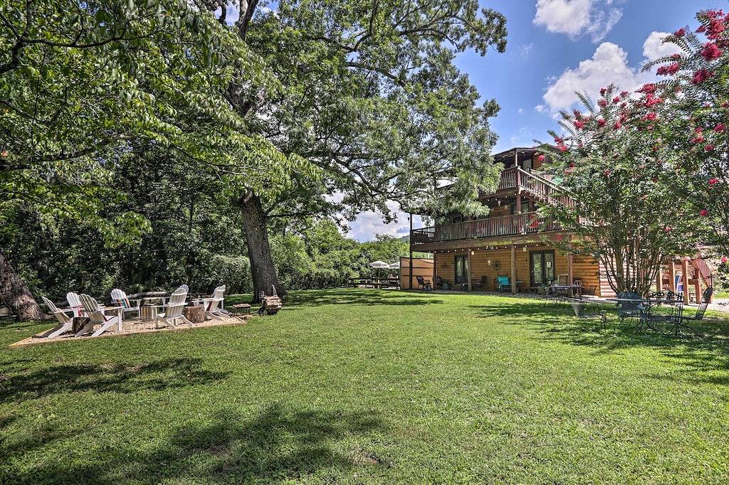 Ganze Wohnung, 3 Mi to Great Smoky Mtn Np: Riverfront Retreat in Townsend, Blount County