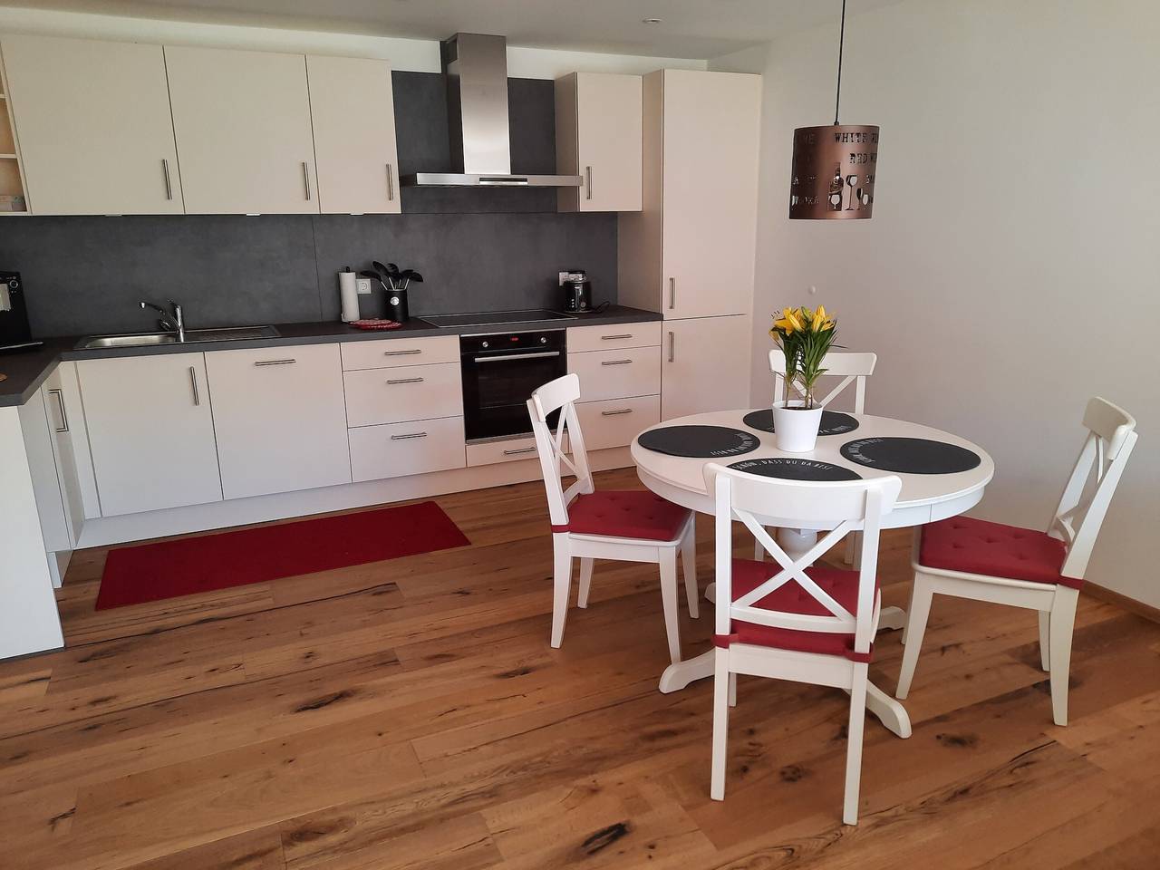 Ganze Wohnung, Ferienwohnung 'Im Eyachtal' mit privater Terrasse, privatem Garten und Wi-Fi in Albstadt, Albsteig Etappe 13