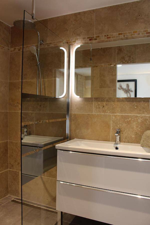 Appartement entier, Deluxe Suite in Six-Fours-les-Plages, Côte méditerranéenne (France)