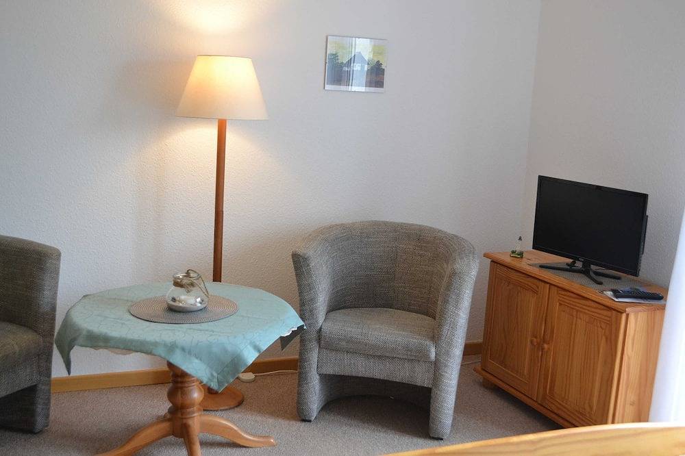 Ganze Wohnung, Kleine Ferienwohnung - Witthus in Hiddensee, Vorpommern-Rügen