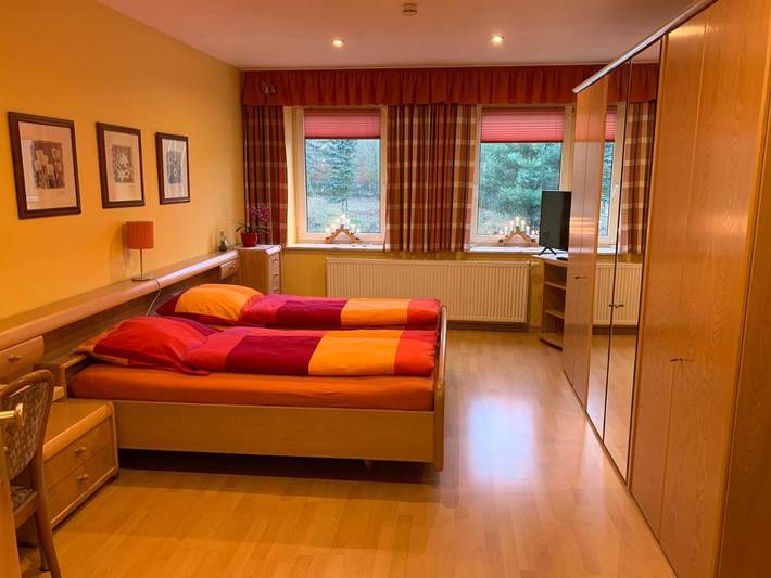 Gästehaus für 3 Personen, mit Terrasse und Garten sowie Ausblick