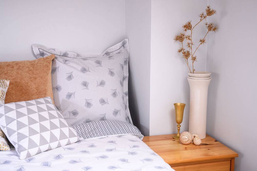 Cozy Grande Chambre Parisienne in Romainville, Senna-Saint-Denis