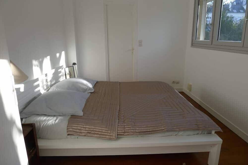 Appartement entier, Ginkgo, gîte de Touraine, appartement duplex (3 étoiles) au milieu d'un jardin in Tours, Région de Tours