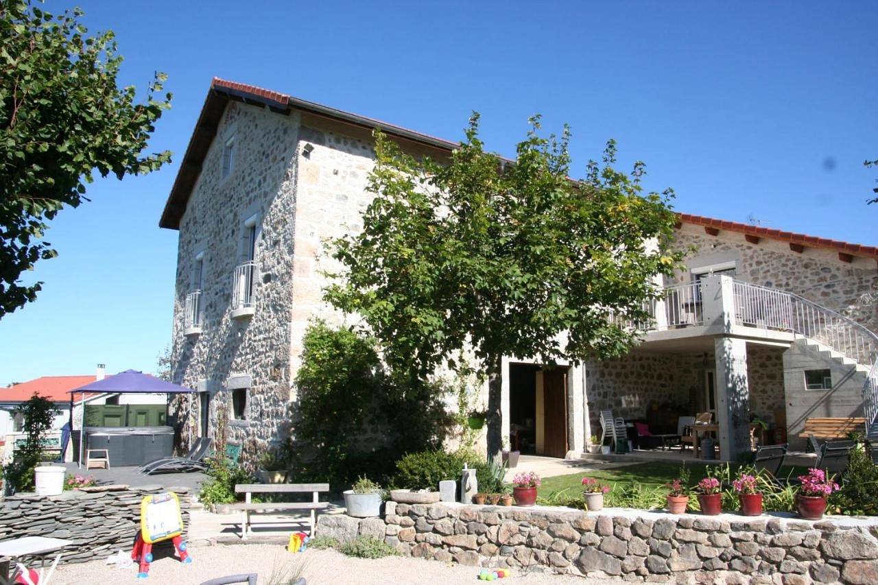 Double Room in Yssingeaux, Haute-Loire
