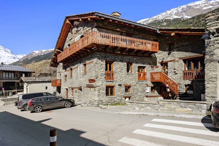 Appartement entier, Appartement 'Les Gentianes' avec vue sur les montagnes et Wi-Fi in Lanslebourg-Mont-Cenis, Massif de la Vanoise