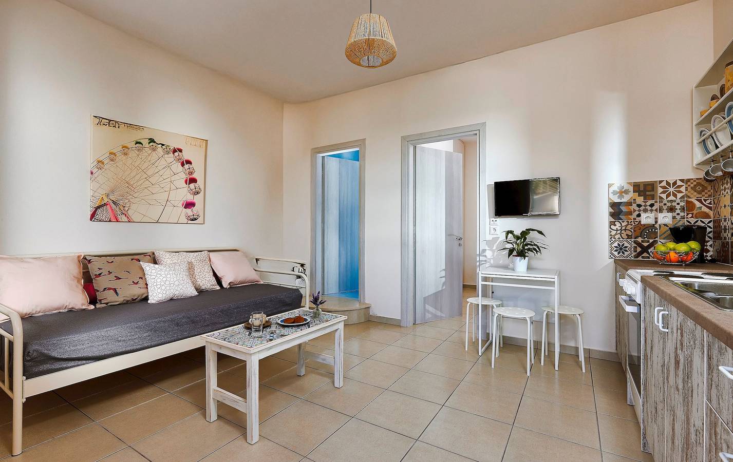 Entire apartment, Cozy vintage style apartment /shared pool – Ru in Lygaria, Αχλάδα