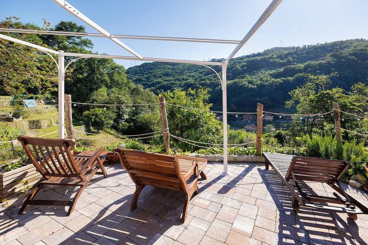 Room 'Azzurra' with Shared Terrace, Wi-Fi and Air Conditioning in Finale Ligure Municipality, Riviera di Ponente
