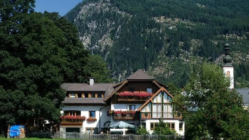 Ferienwohnung für 3 Personen, mit Balkon und Garten sowie Sauna in Mauterndorf