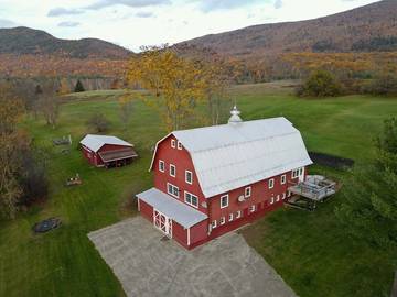 Vacation Home for 10 Guests in Green Mountain National Forest, Vermont, Picture 2