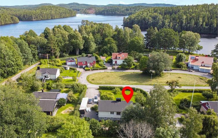 Hus för 5 Personer, med Terass samt Trädgård och Utsikt i Lerum