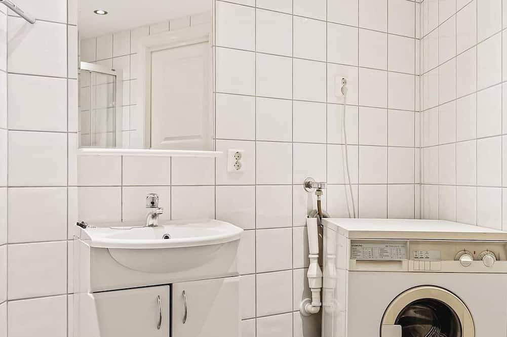 Ganze Wohnung, Historic Gem | 2 Mins to University & Park in Bergenhus, Bergen