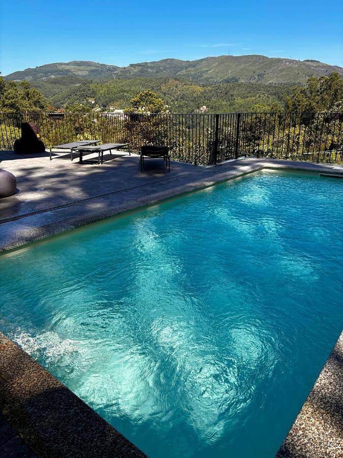 Location de vacances pour 2 personnes, avec vue ainsi que jardin et piscine à Terras de Bouro - 4