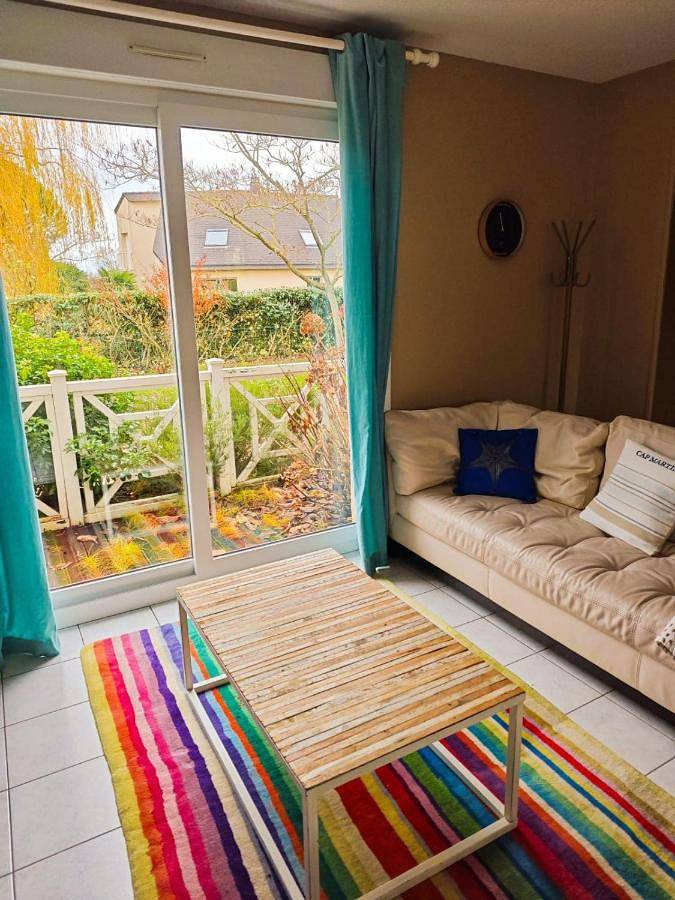 Location de vacances pour 10 personnes, avec Terrasse ainsi que Jardin et Vue à Bréville-sur-Mer