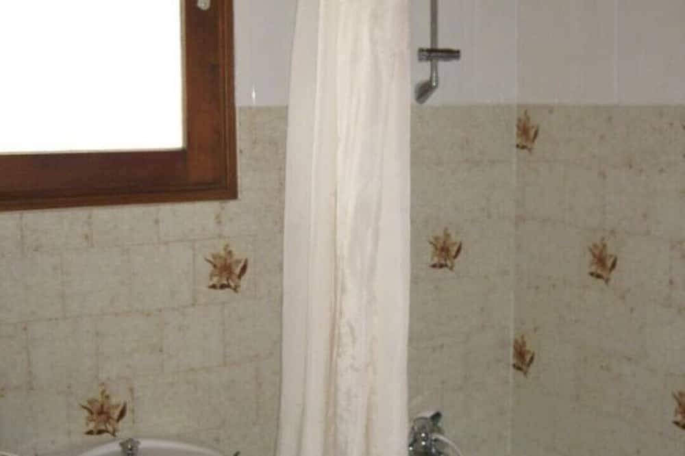 Studio in chalet, beautiful view, quiet, Col des Aravis - 2 Pers in La Giettaz, Albertville region