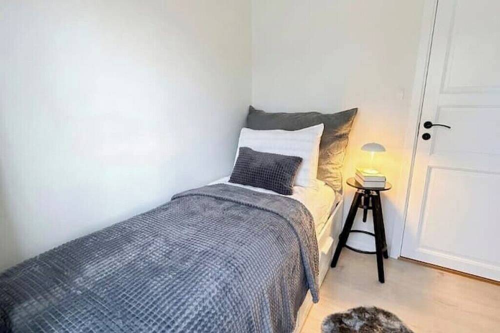 Ganze Wohnung, Modern 4Br Beachfront Apartment with Dock + Free Parking in Stavanger