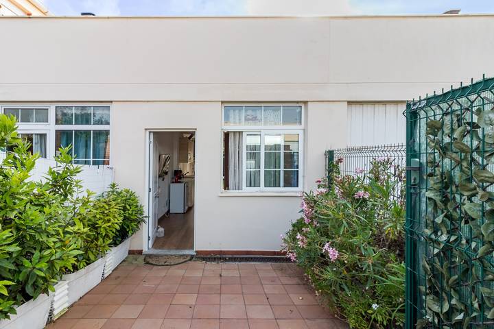 Ganze Wohnung, Apartment 'Villa Peral' mit privater Terrasse und Garten in Liencres in Piélagos, Kantabrische Küste