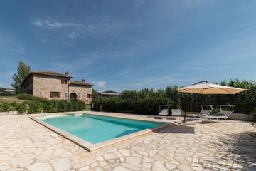 Ferienhaus für 20 Personen, mit Garten und Pool in Umbrien