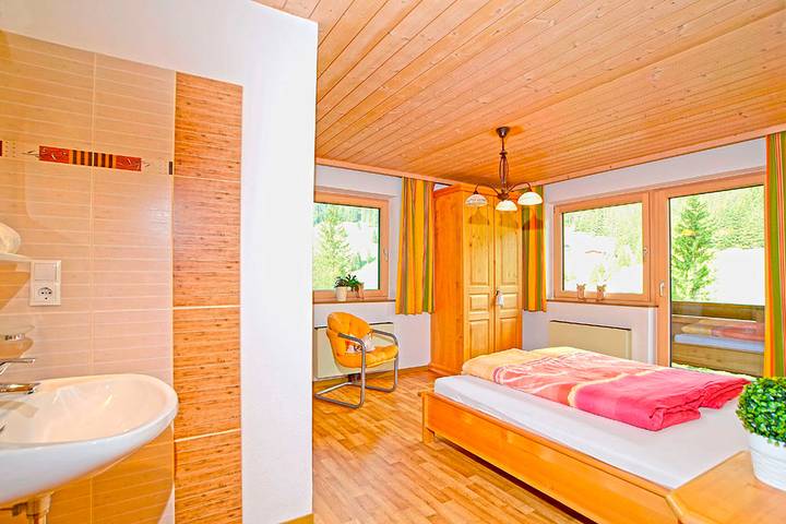 Ferienwohnung für 5 Personen, mit Balkon und Ausblick in Tux - 4