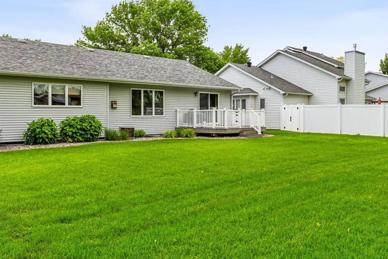 Moorhead 4-Bed, Sleeps 8, with Aircon & Parking in Minnesota