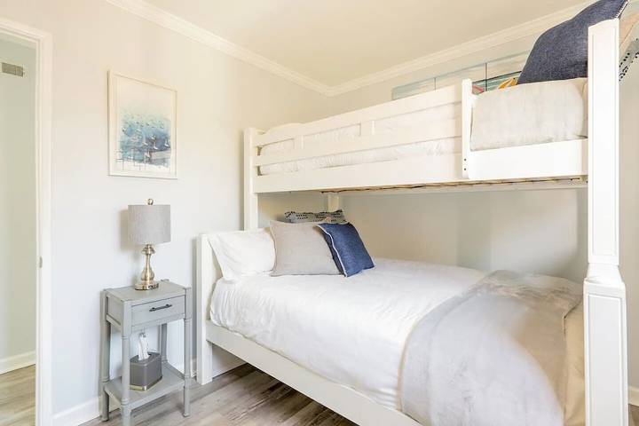 Vacation house for 7 people, with balcony, with pets in San Diego