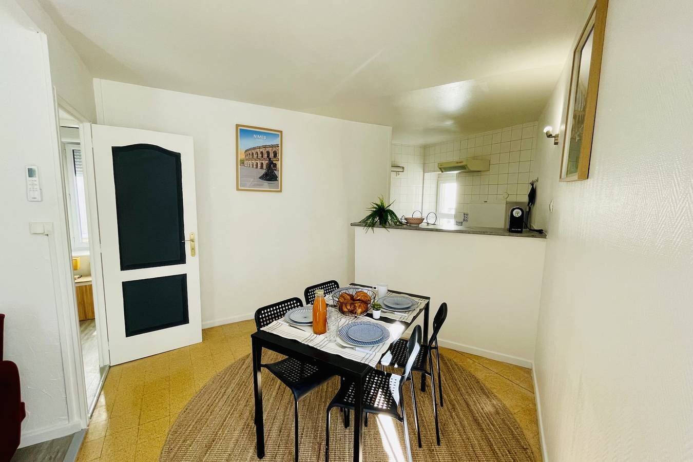 Ganze Wohnung, Bright apartment near the Arena and train station in Nîmes, Nimes und Umgebung