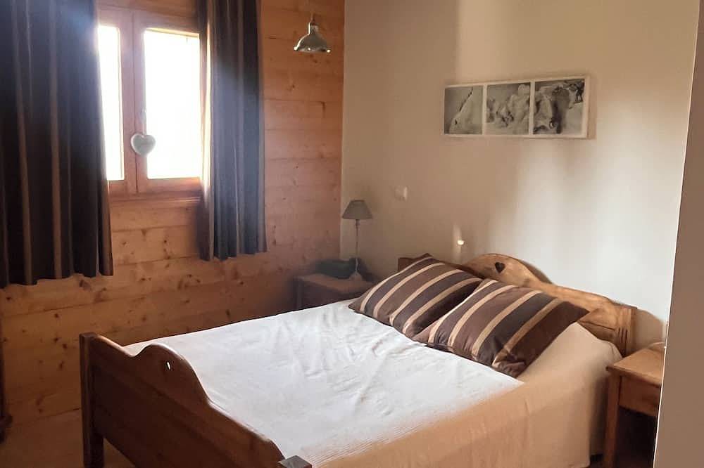 Ganze Wohnung, Superb, cozy mountain apartment with shared pool. in Villard-sur-Doron, Albertville und Umgebung