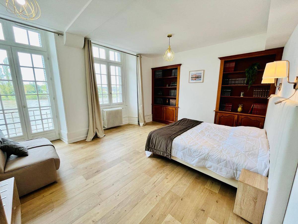 Appartement entier, Le Caterina - T4 entre Loire et Château Royal - Manoir de la Concorde in Amboise, Région de Tours