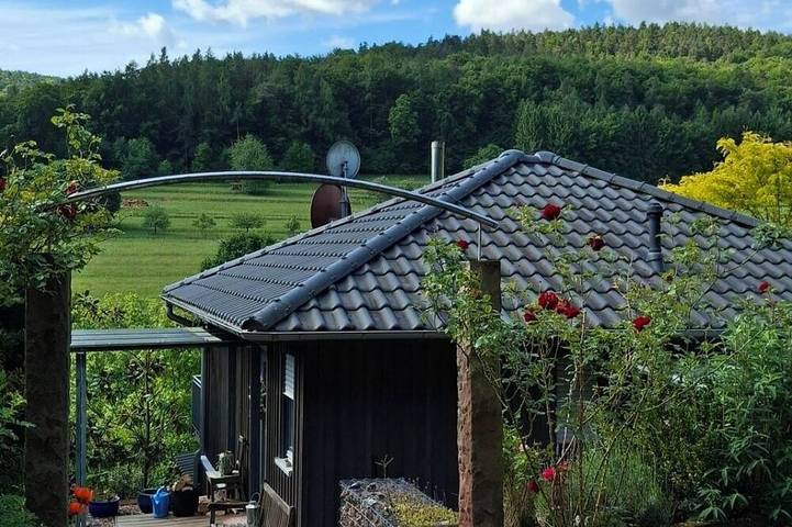 Ferienhaus für 3 Personen, mit Garten und Balkon in Main-Odenwald