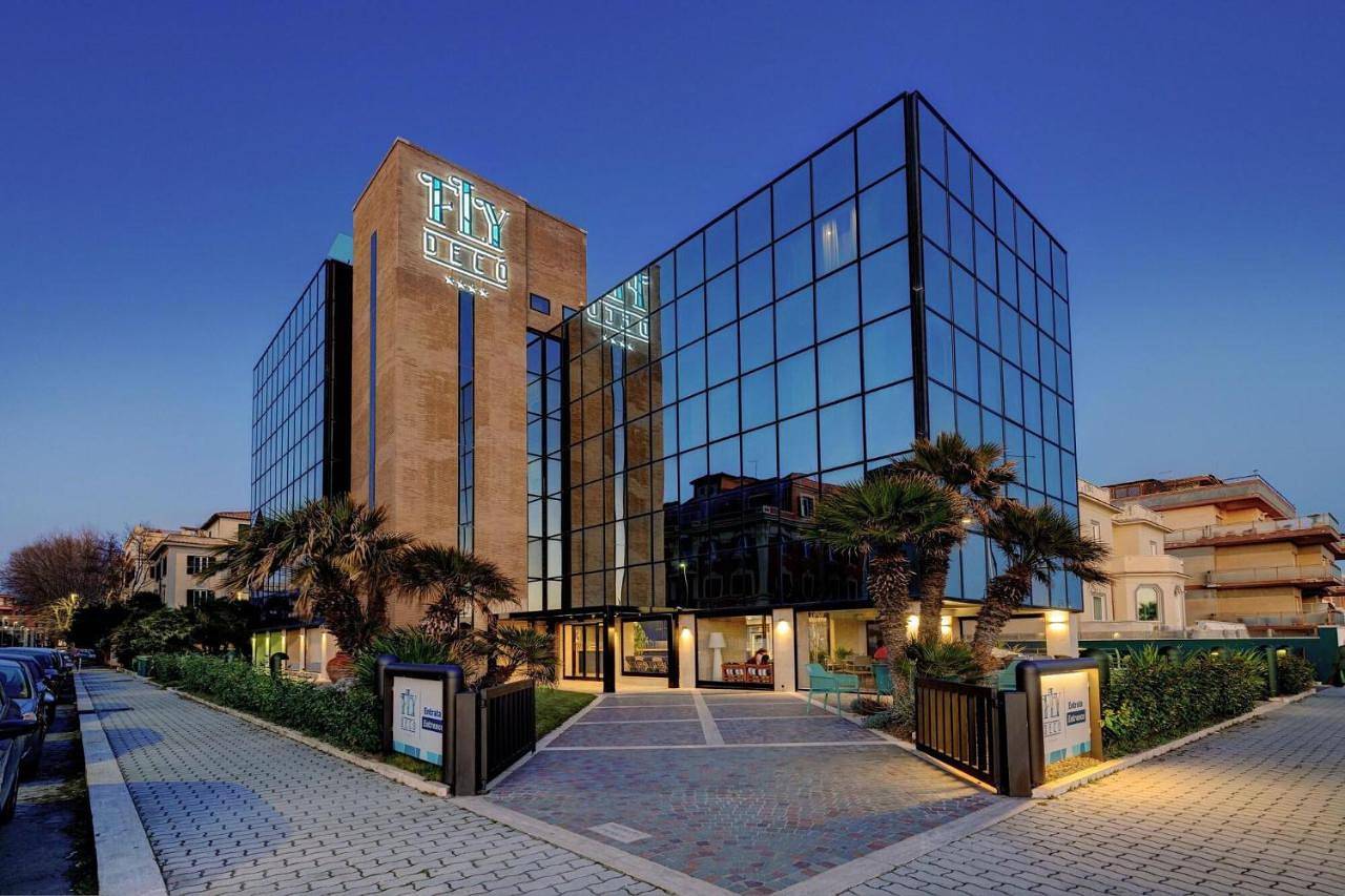 Fly Decó Hotel in Ostia, Roma