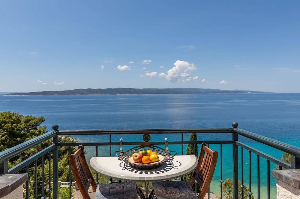 Ganze Wohnung, 1-Zimmer-Ferienwohnung mit Balkon und Meerblick Brela, Makarska (A-20708-a) in Brela, Makarska Riviera