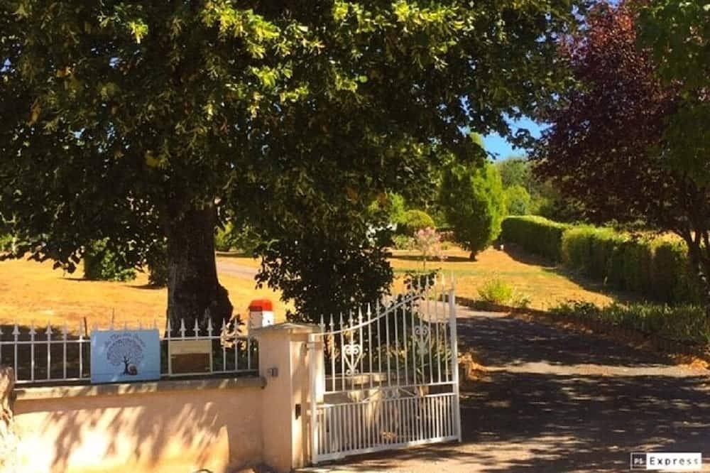 Maison chaleureuse en plein cœur de la Bourgogne du Sud in Dompierre-les-Ormes, Région de Mâcon