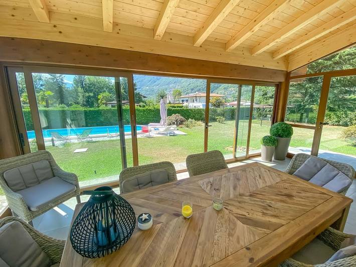 Bungalow für 6 Personen, mit Garten und Ausblick sowie Pool und Seeblick in Norditalien - 4