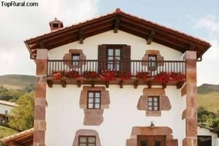 Gîte pour 8 personnes, avec jardin et balcon - 1