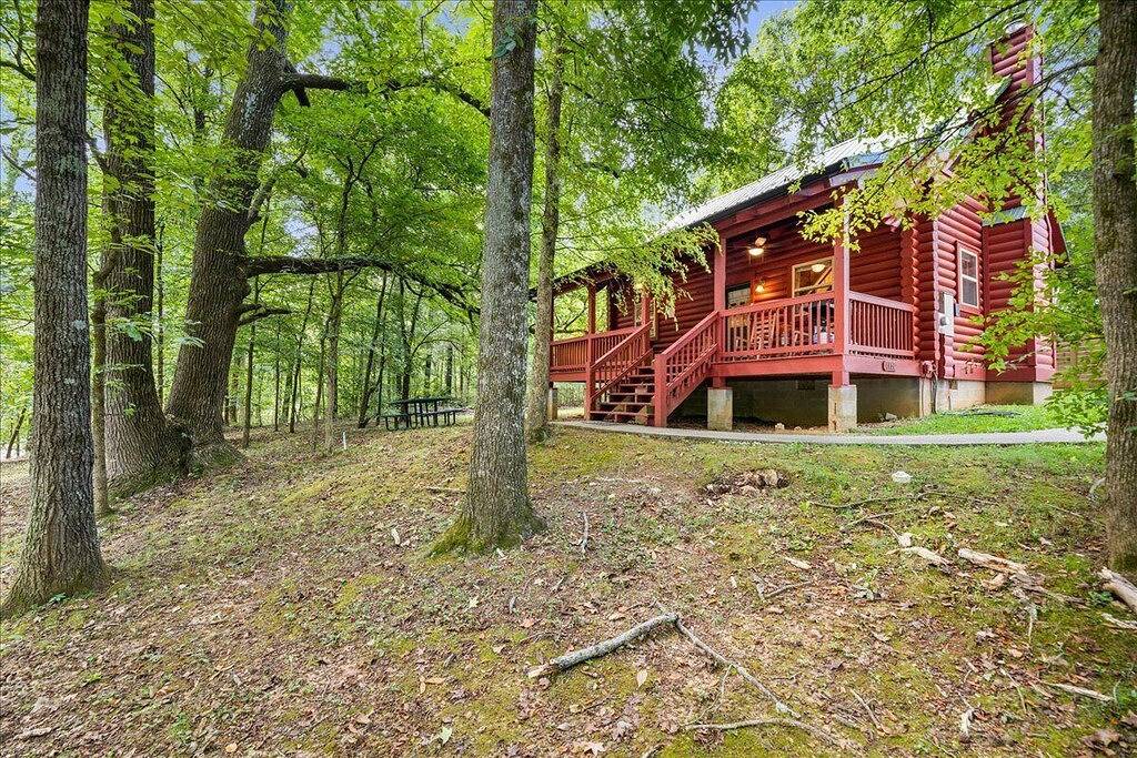 Log Cabin, Utk/Neyland, Smokies, 16acres, Fp, Hottub, Arcade, Fishing, Golf,Pets in Knox County (TN)