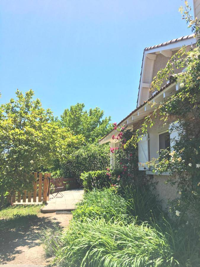 Chambre d’hôte pour 6 personnes, avec piscine ainsi que jacuzzi et jardin dans la Loire - 2