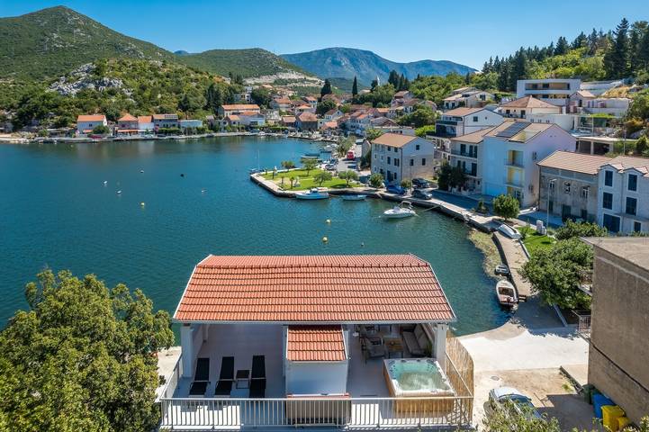 4-Zimmer-Haus mit Terrasse und Meerblick Rogotin, Usce Neretve in Rogotin, Dubrovnik-Neretva