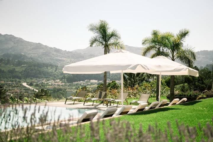 Casa de férias para 2 pessoas, com jardim e piscina e ainda vista, com animais de estimação em Cabeceiras de Basto (Cidade)