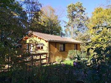 Chalet pour 2 personnes, avec jardin dans l' Ain