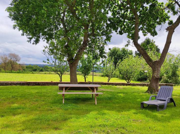 Gîte pour 6 personnes, avec jardin et terrasse à Coatréven - 4