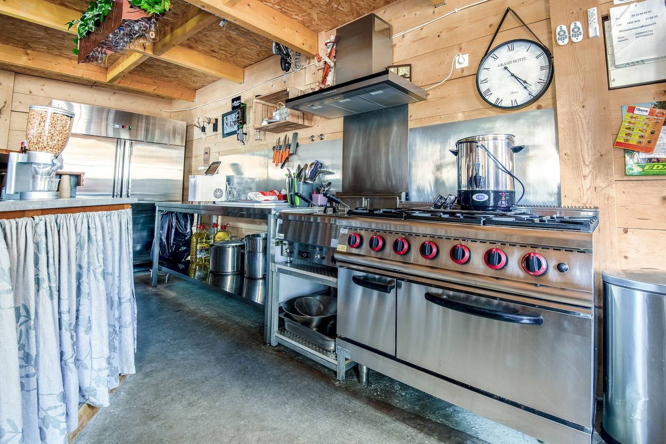 Geräumige Villa in Sapogne-et-Feuchères mit privatem Pool, 150 m² in Sapogne-et-Feuchères, Ardennen