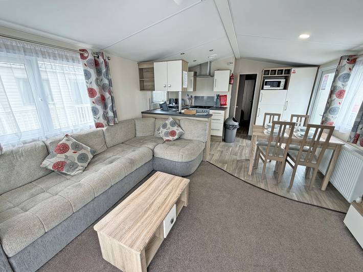 Palm Grove 183 - Ukc9561 in Skegness, Lincolnshire