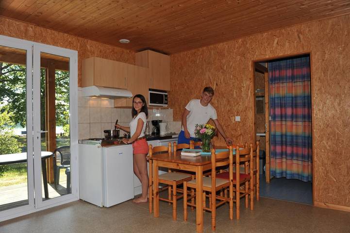 Gîte pour 6 personnes, avec sauna et jacuzzi ainsi que terrasse et piscine dans Lac de la Vingeanne - 2