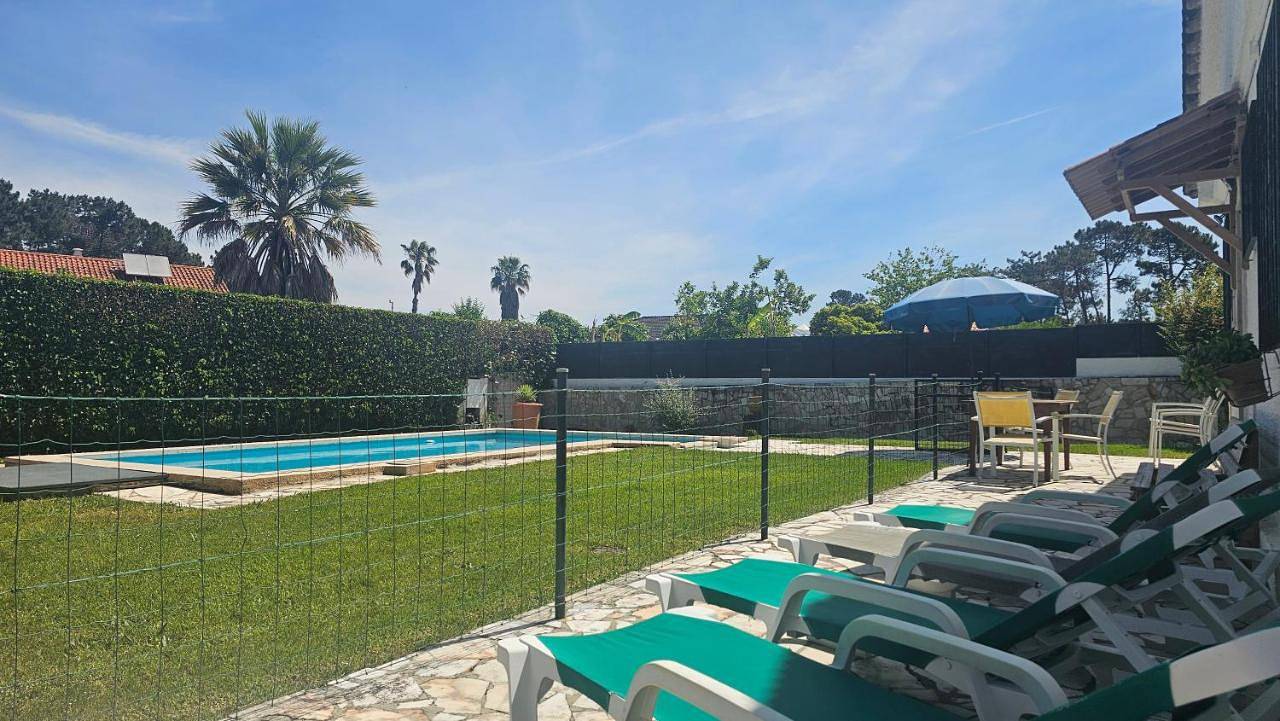 Two-Bedroom House in Aroeira, Corroios
