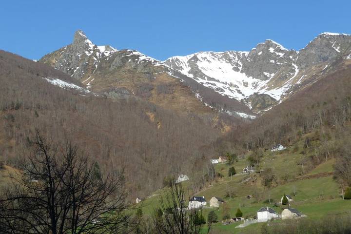 Chambre d’hôte pour 3 personnes, avec jardin ainsi que terrasse et vue dans Parc national des Pyrénées - 4