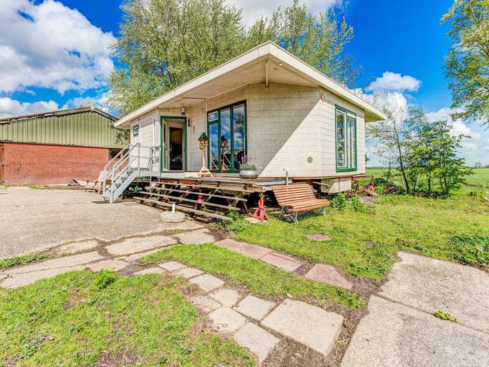 Agriturismo voor 6 personen, with Terras and Whirlpool as well as Tuin and Sauna in Friesland