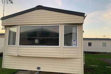 Bungalow for 6 People in Essex, East of England, Photo 2
