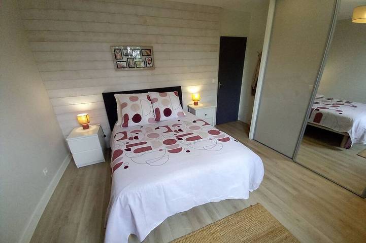 Appartement entier, Maison avec jardin, 10 minutes centre ville in Tours, Région de Tours